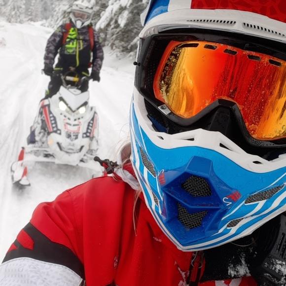 Meet your Posher, Samantha - Picture 1 of 3